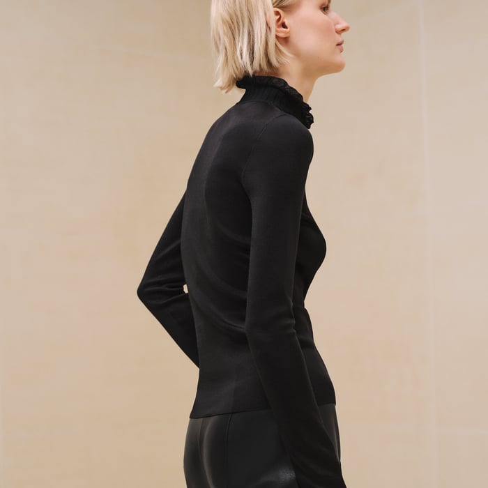 Noir Long-sleeve Sweater