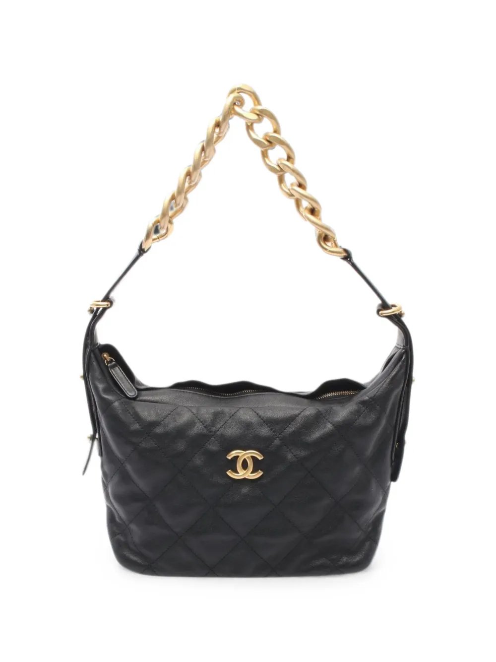2021s Matelassé shoulder bag