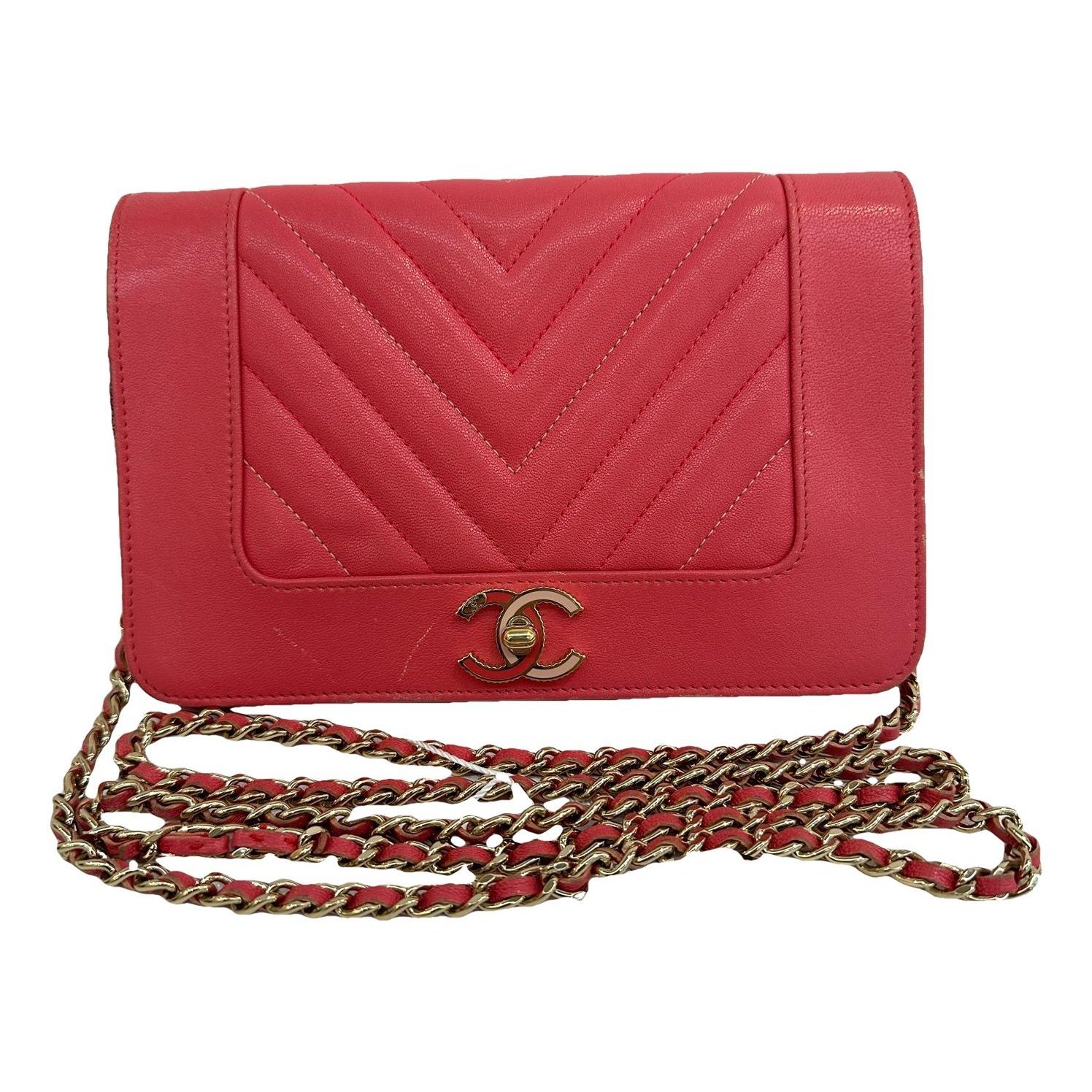 Wallet On Chain Boy Half Flap leather handbag