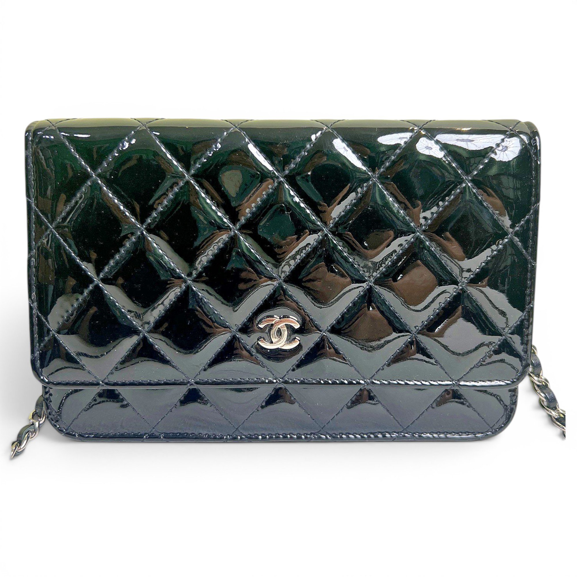 Trendy CC Wallet on Chain patent leather crossbody bag