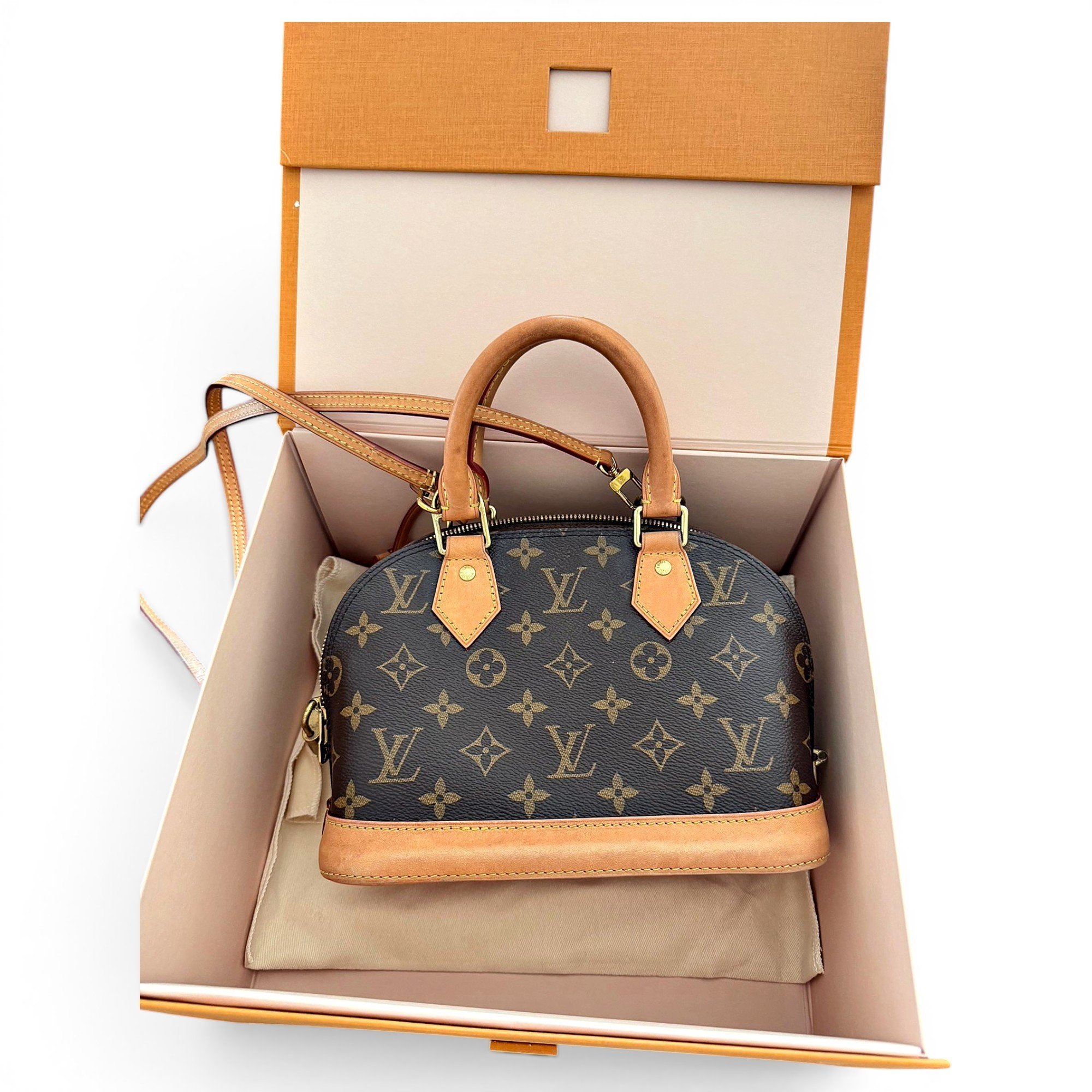 Alma BB leather handbag