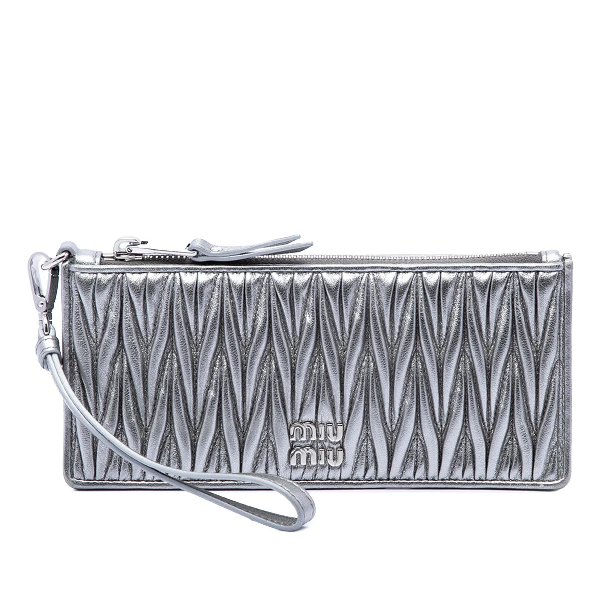 Matelassé leather handbag