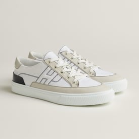 Deep sneaker