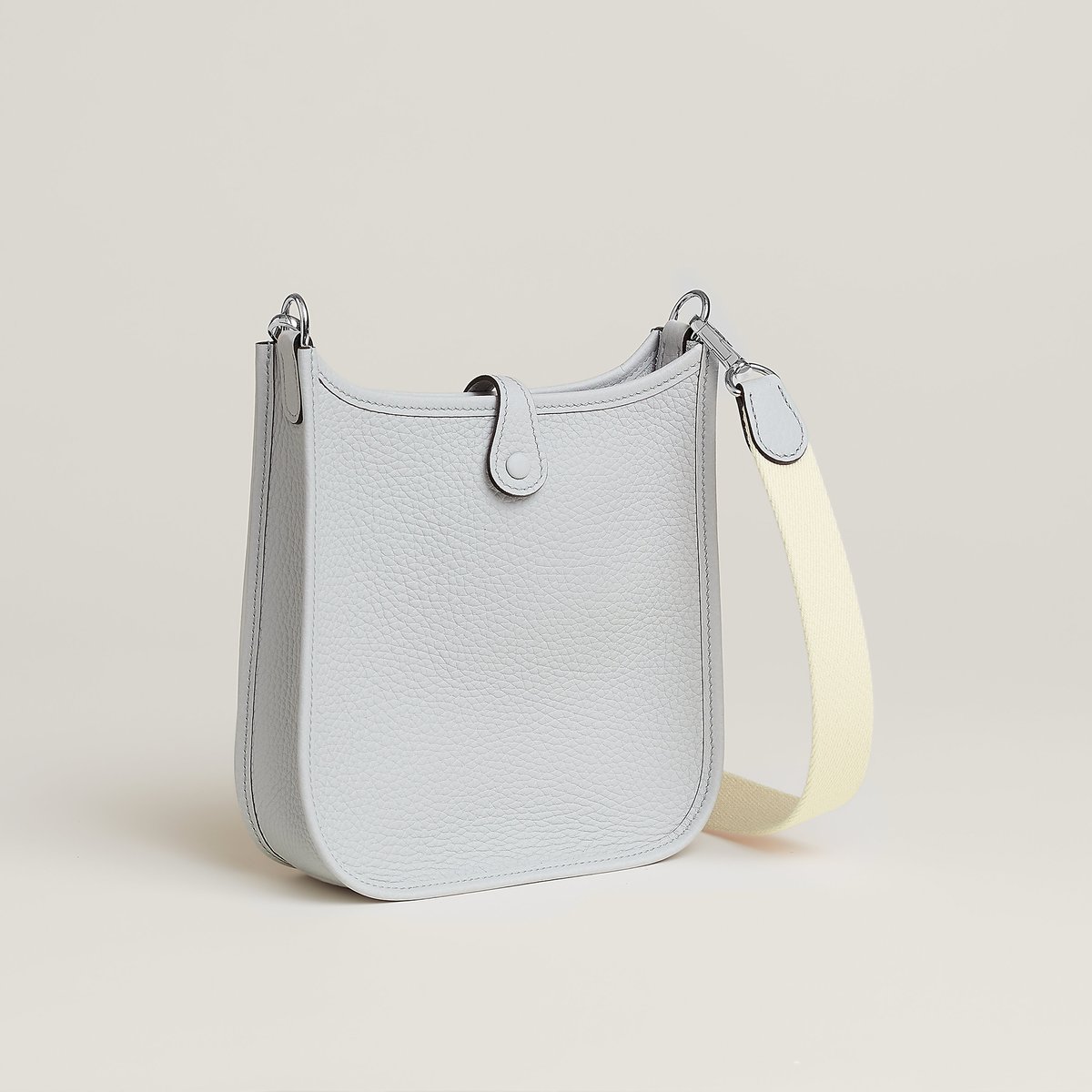 Evelyne 16 Amazone 백