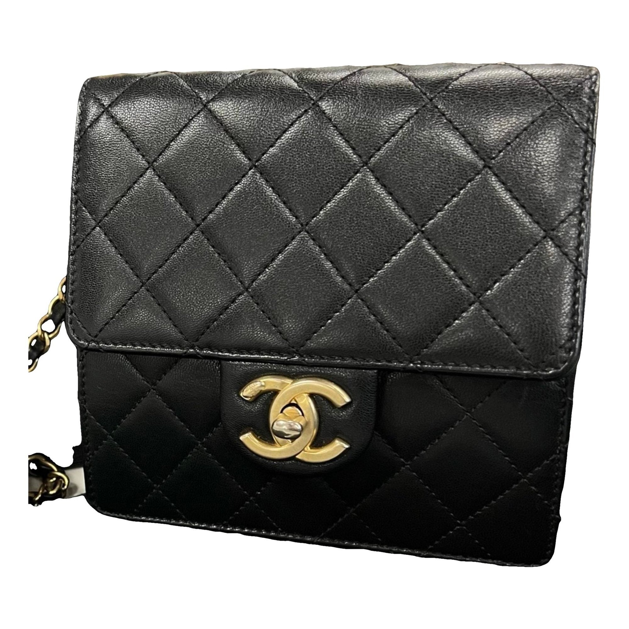 Wallet On Chain Timeless/Classique leather crossbody bag