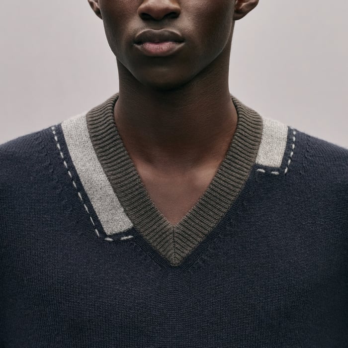 Marine "Decoupe Sellier" V-neck Cashmere Sweater