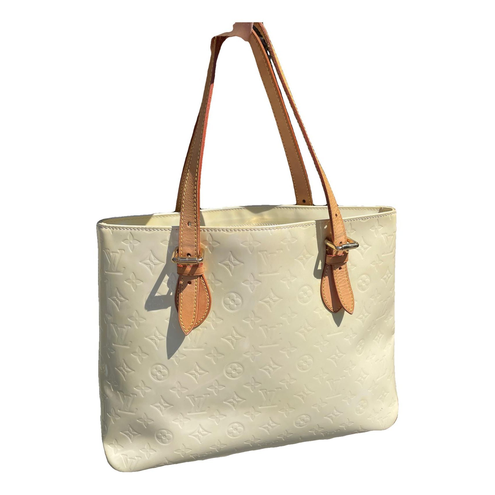 Houston patent leather handbag