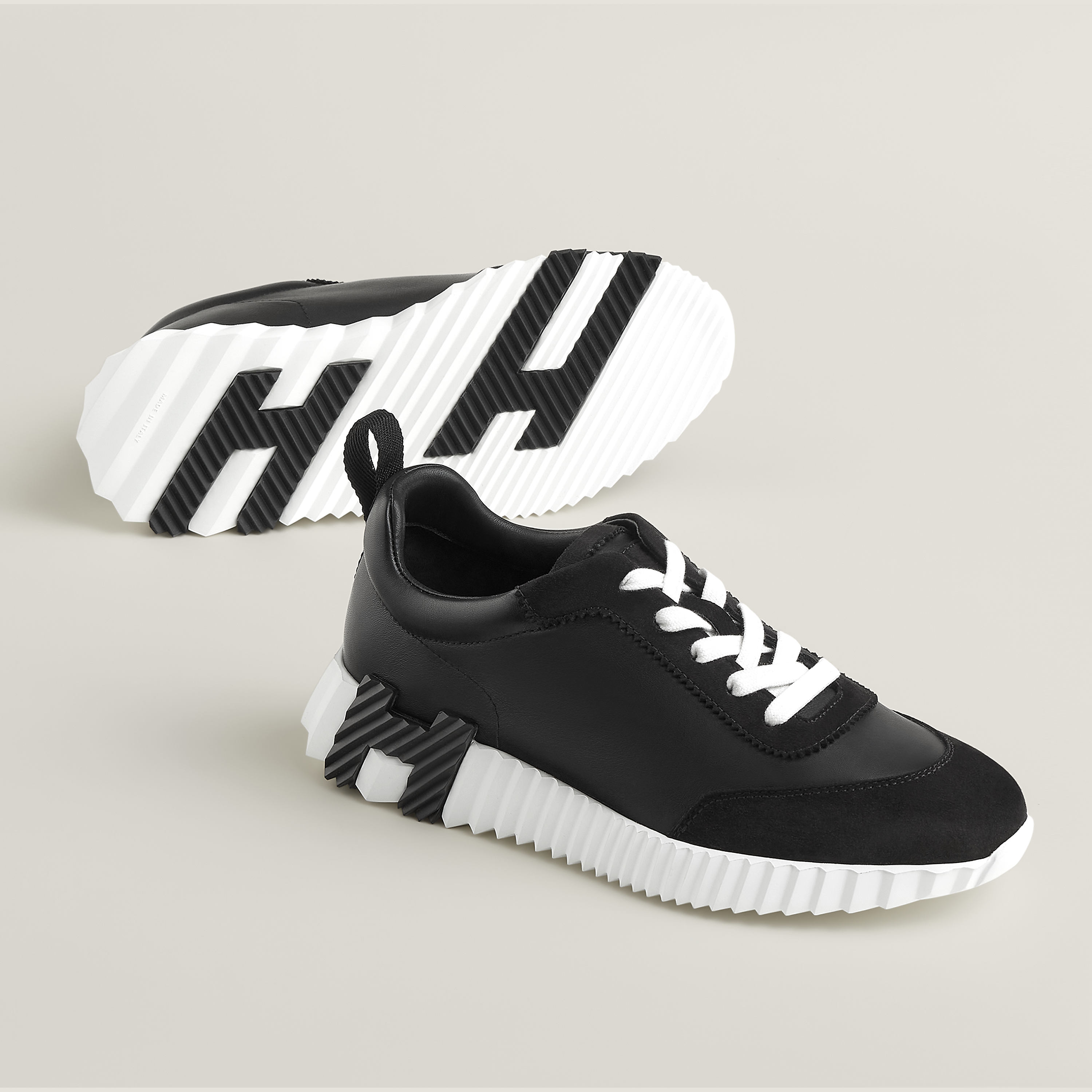 Bouncing sneaker