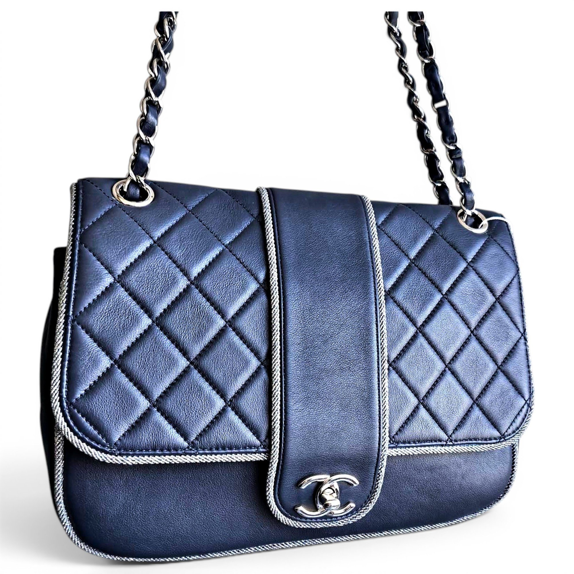 Timeless/Classique leather crossbody bag