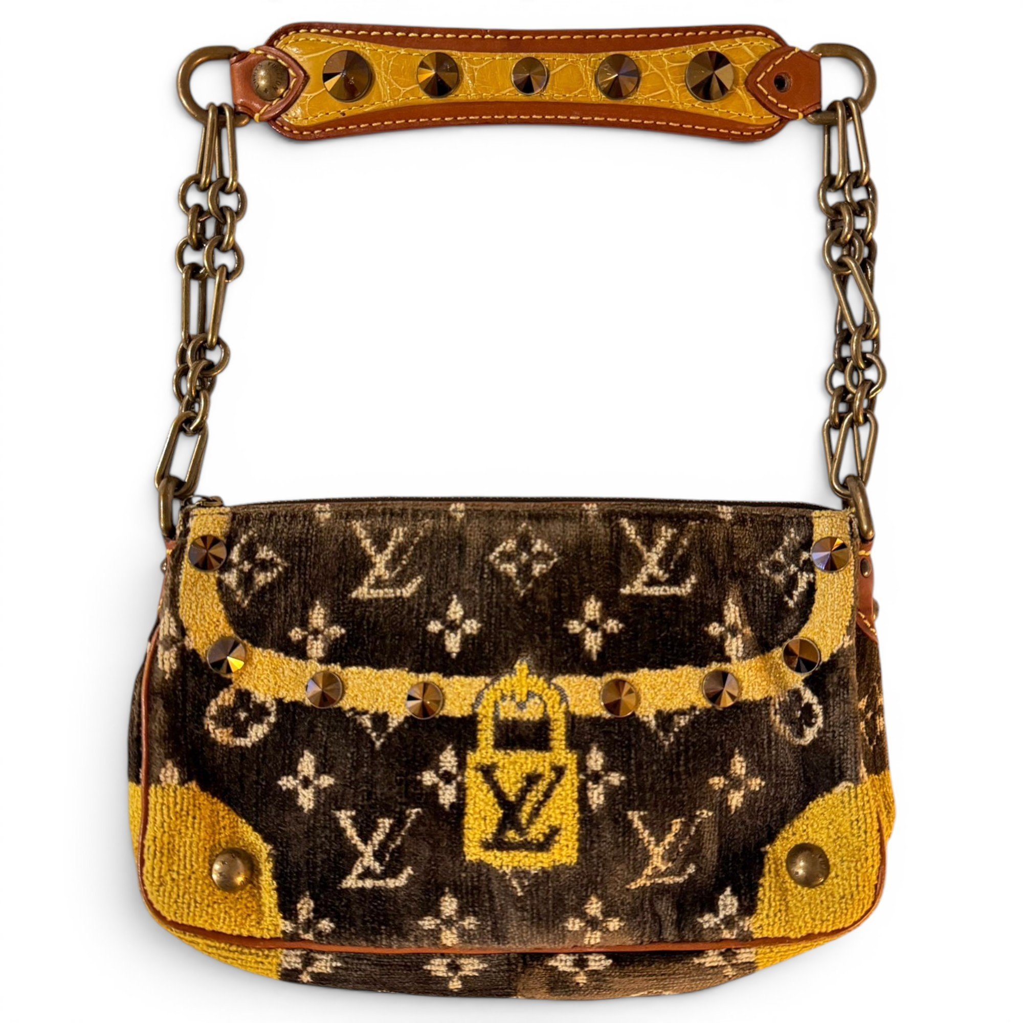 Trompe l'œil cloth handbag