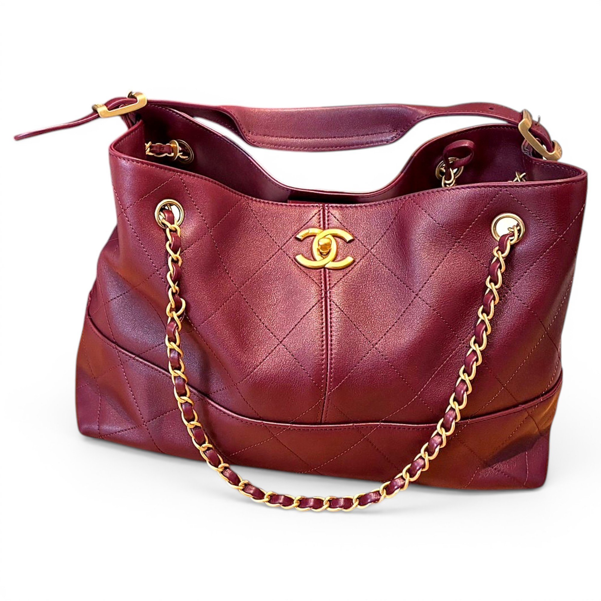 Chanel 25 leather handbag