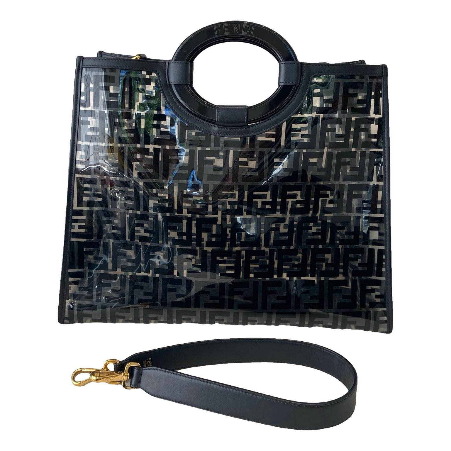 Runaway Shopping tote