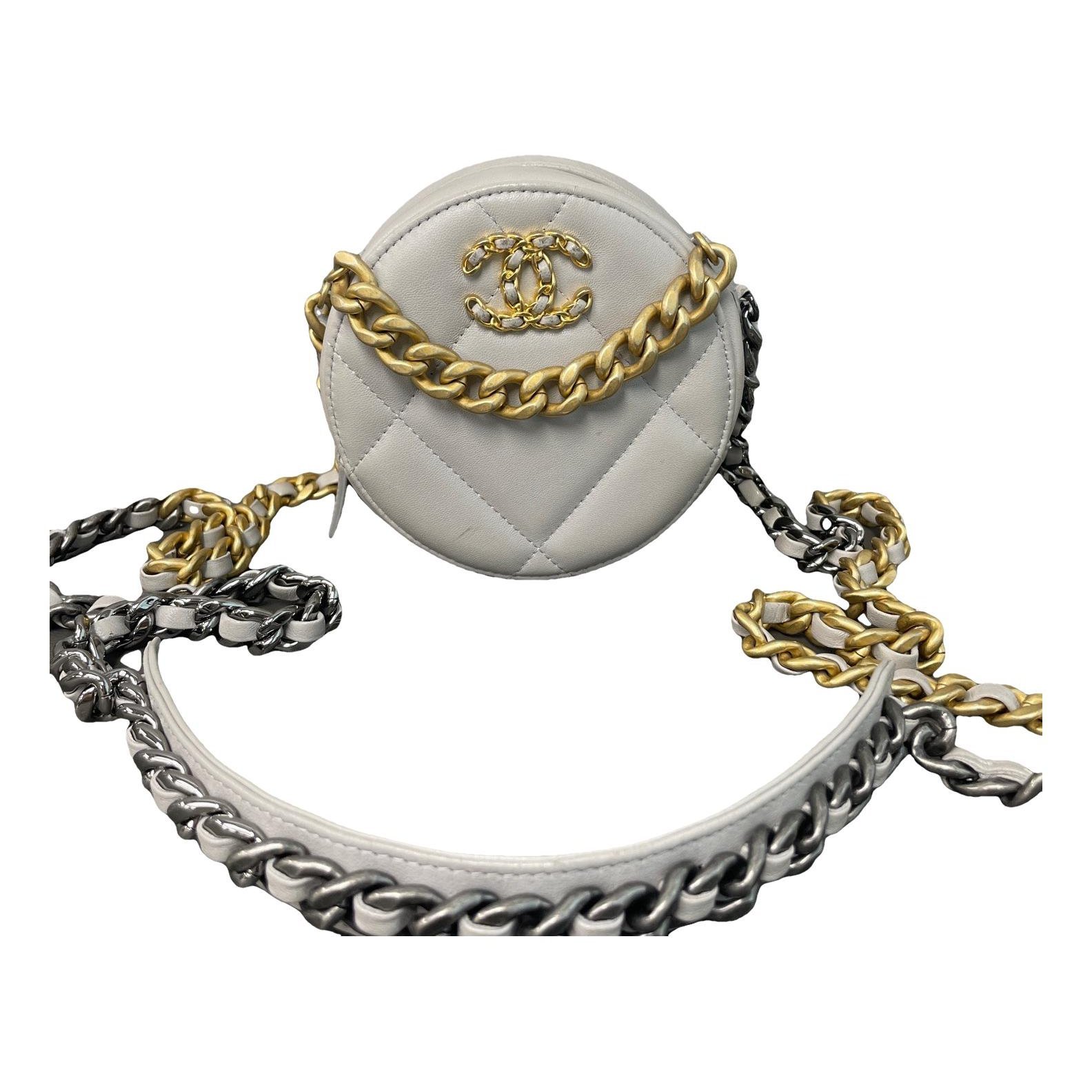 Chanel 19 leather handbag