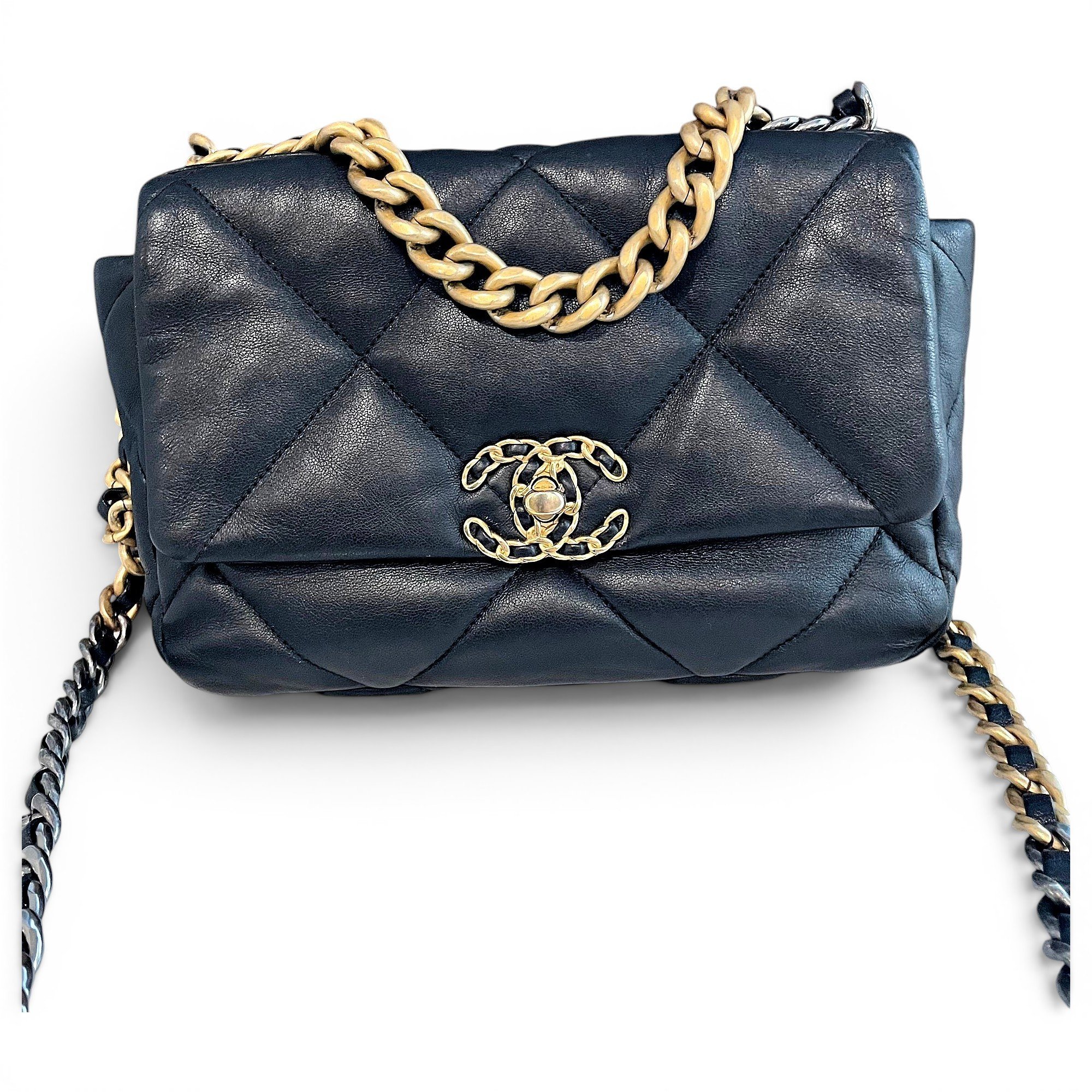 Chanel 19 leather crossbody bag