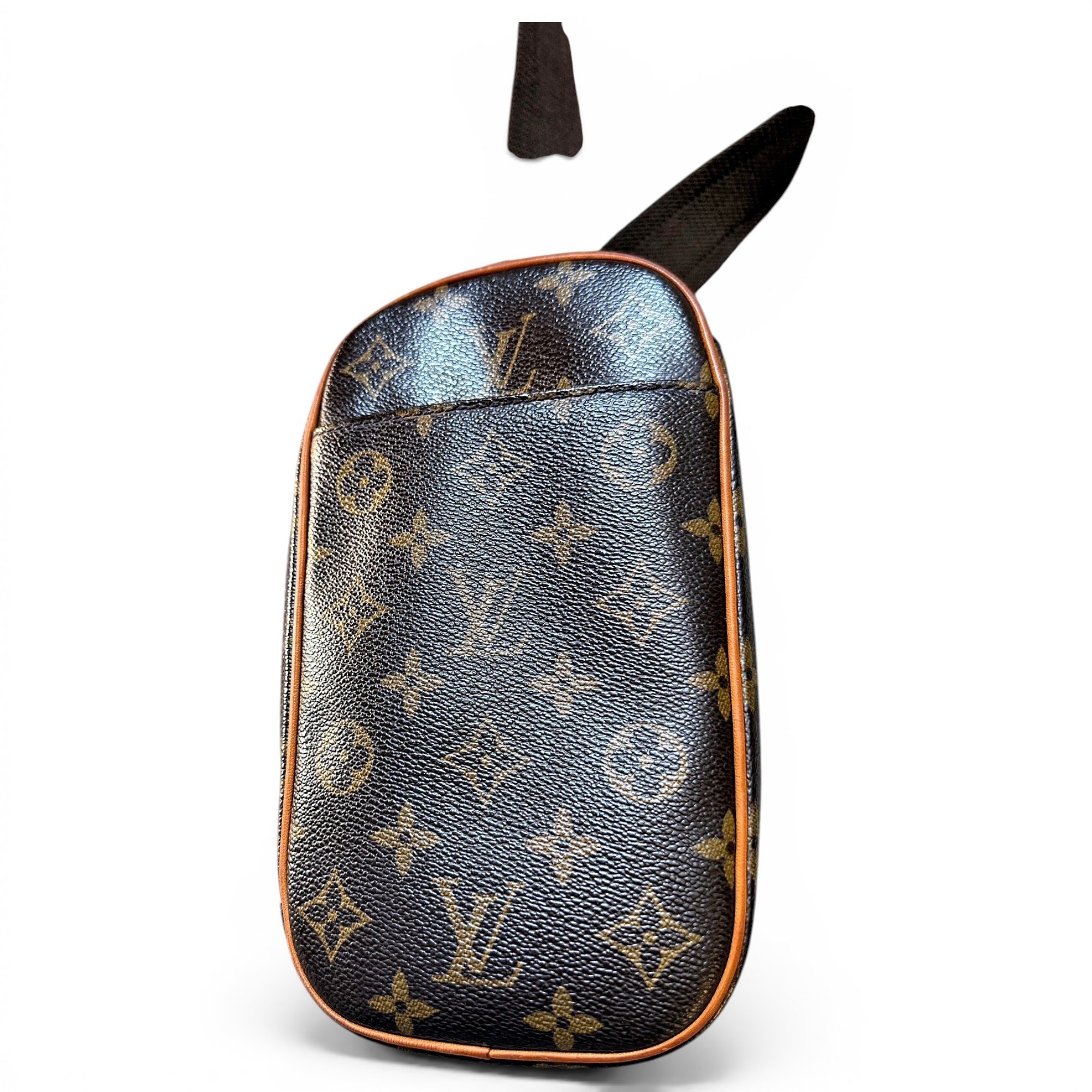 Leather crossbody bag