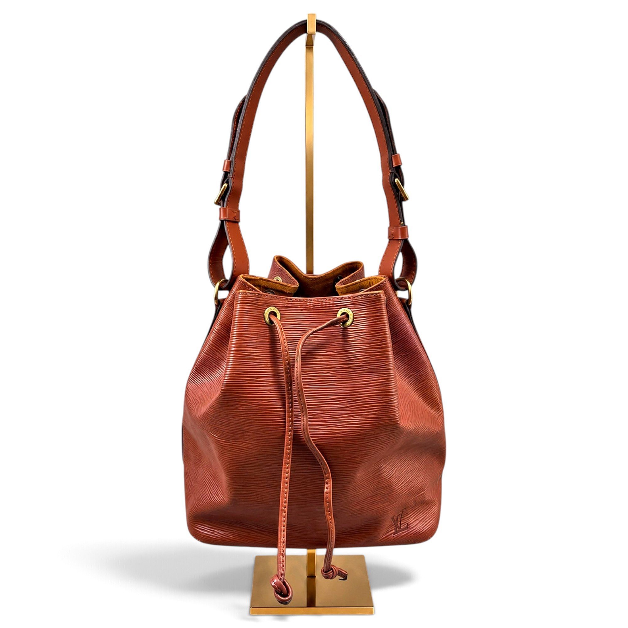 Noé leather handbag
