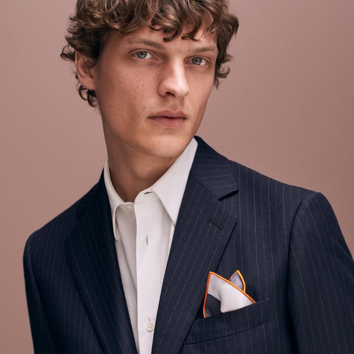 Her-mes Pocket Square 45