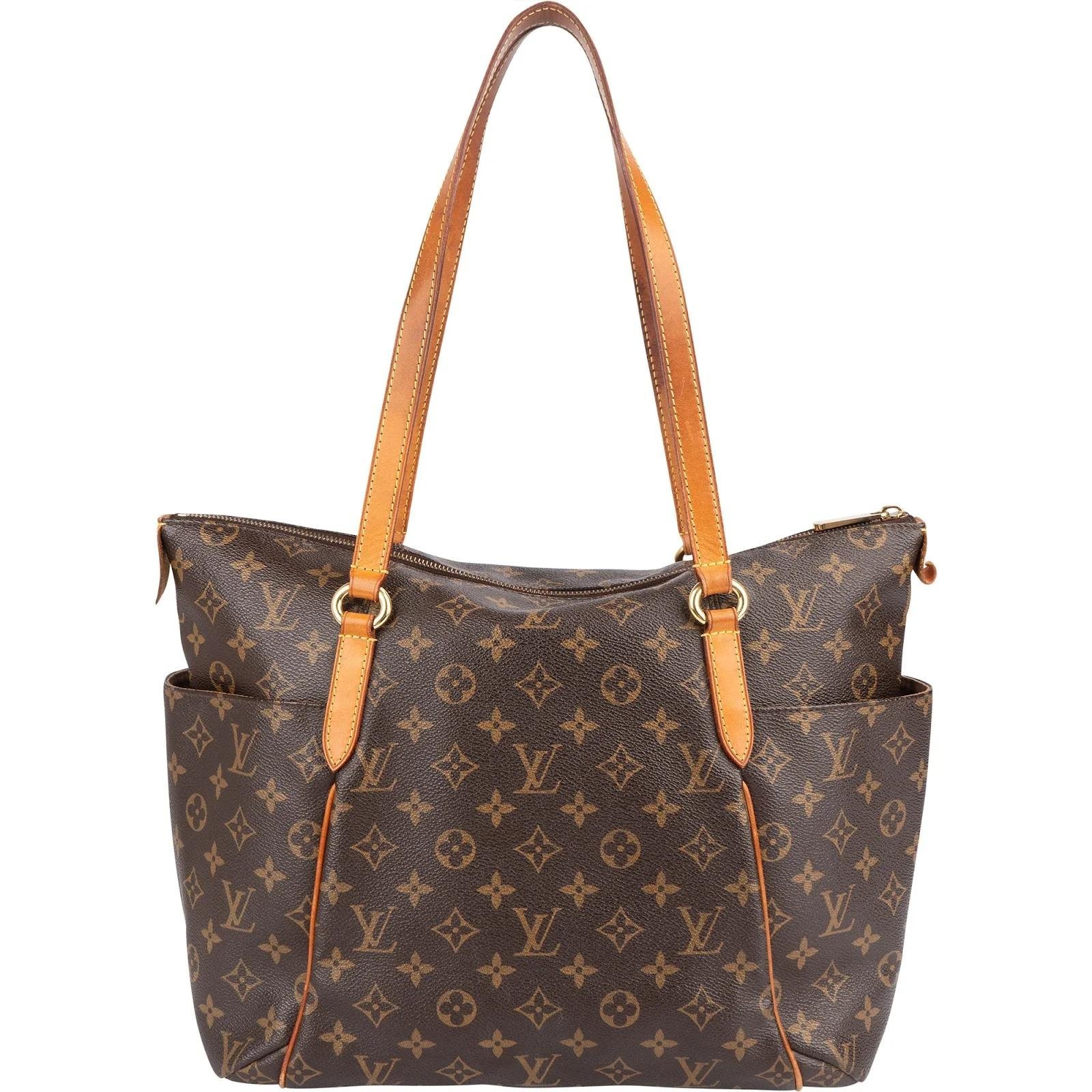 Totally leather handbag