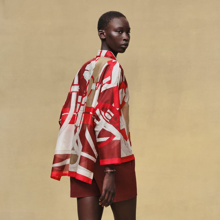 Rouge Amazone "Grand Manege" Beach Shirt