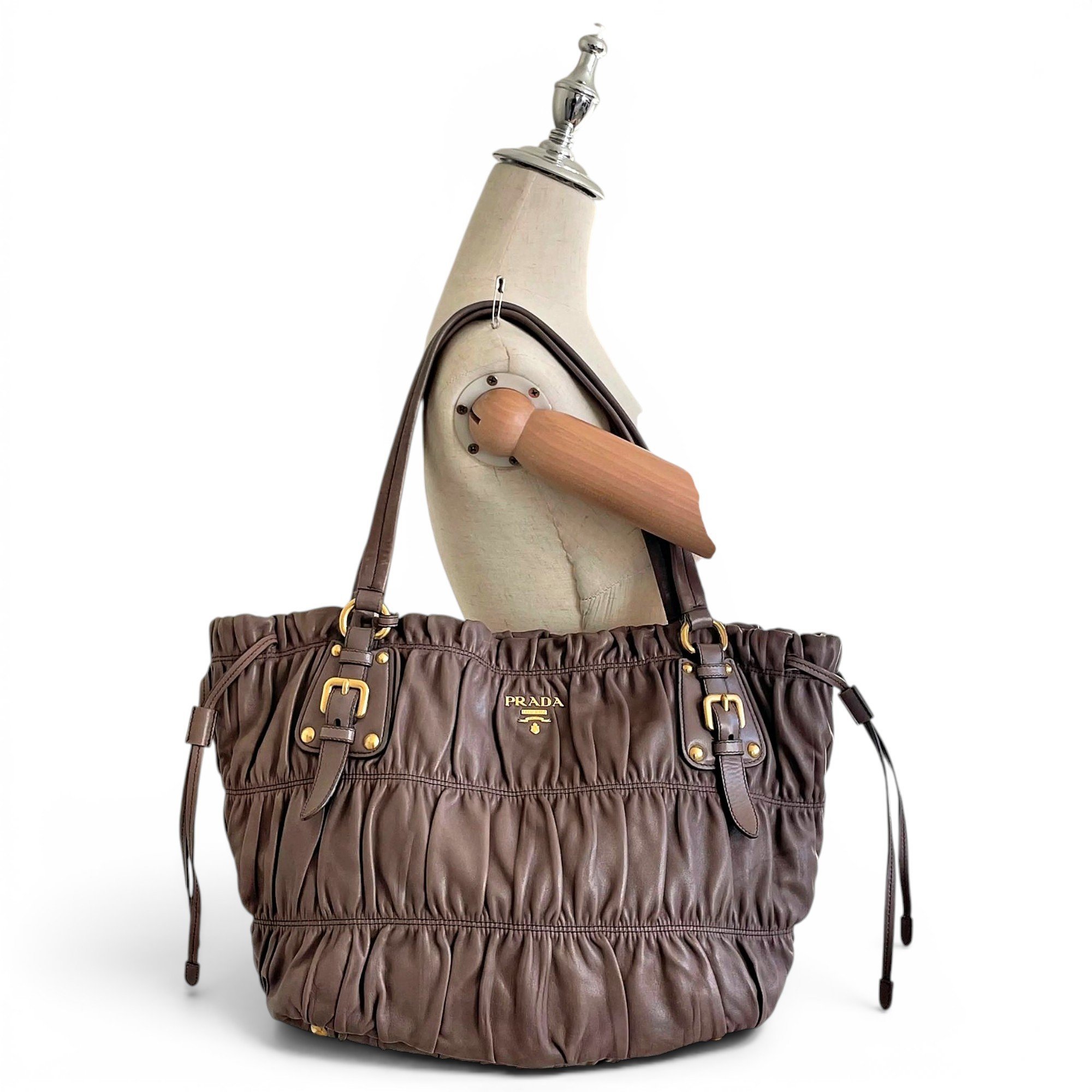Leather handbag