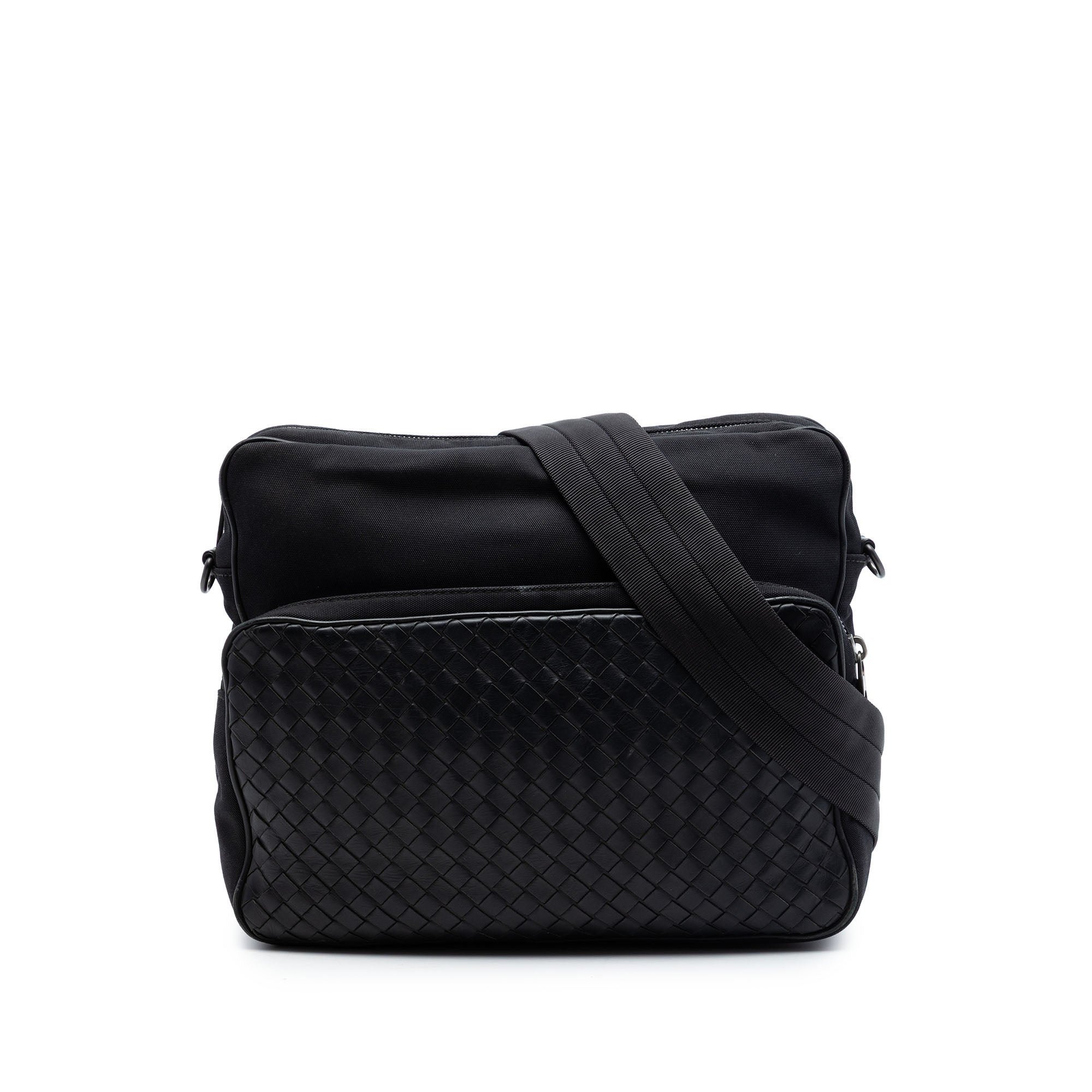 Veneta leather handbag