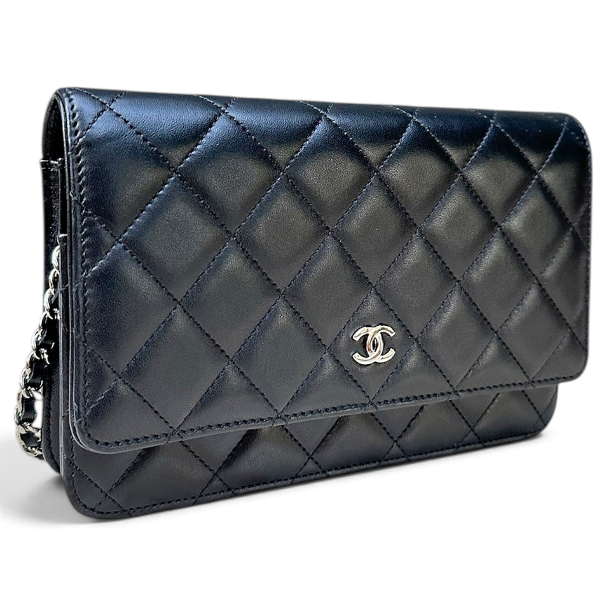 Wallet On Chain Timeless/Classique leather crossbody bag