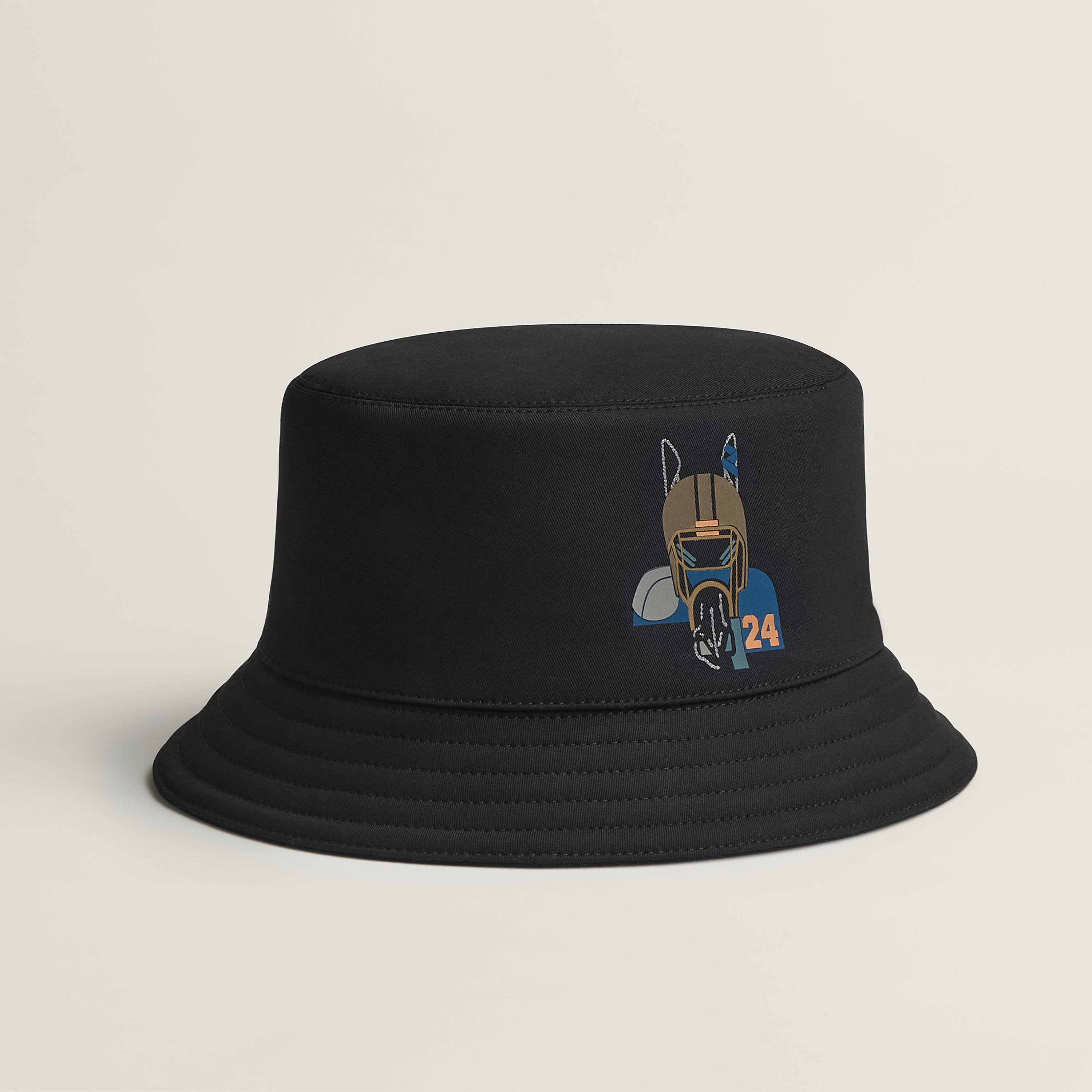 Fred Quarterb'H bucket hat
