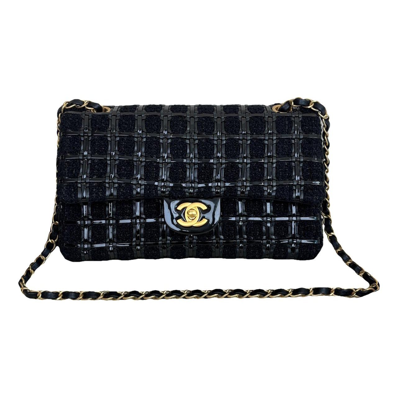 Timeless/Classique tweed crossbody bag