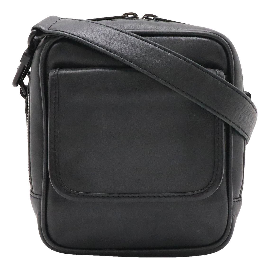 Louis Vuitton Pochette Trunk leather handbag