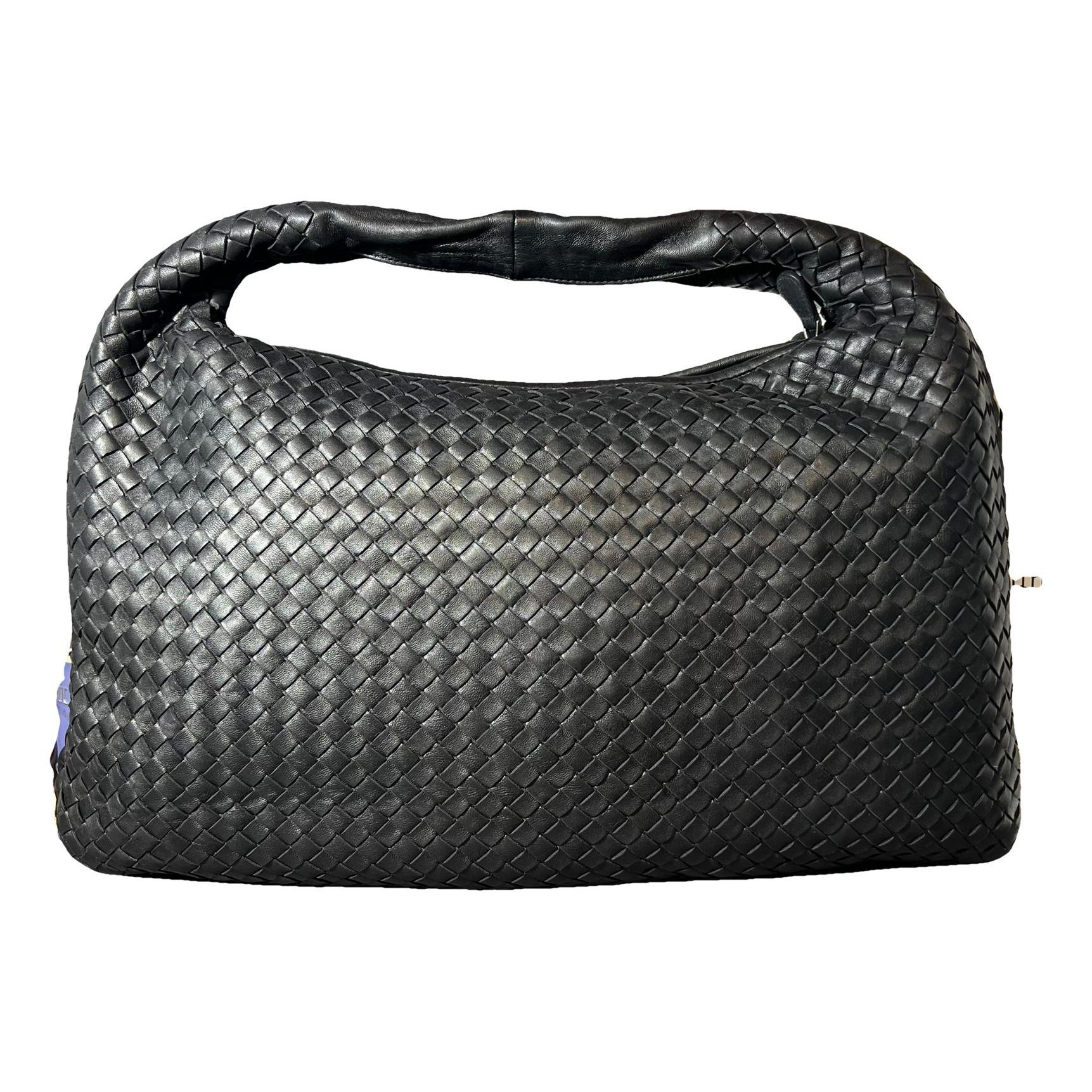 Veneta leather handbag