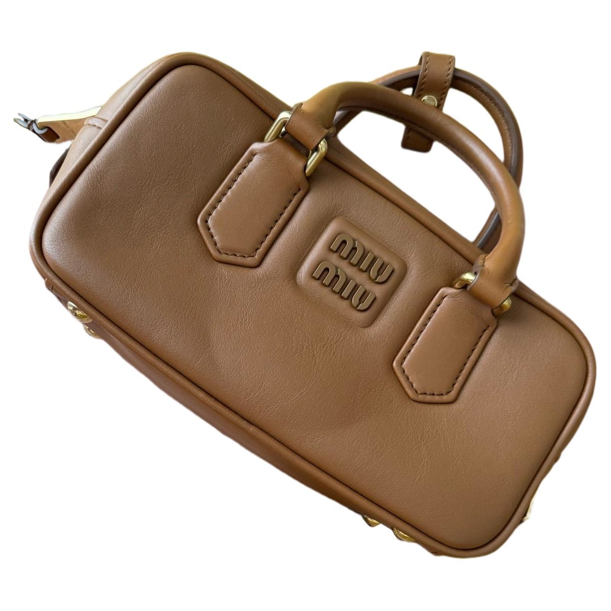 Pocket leather handbag
