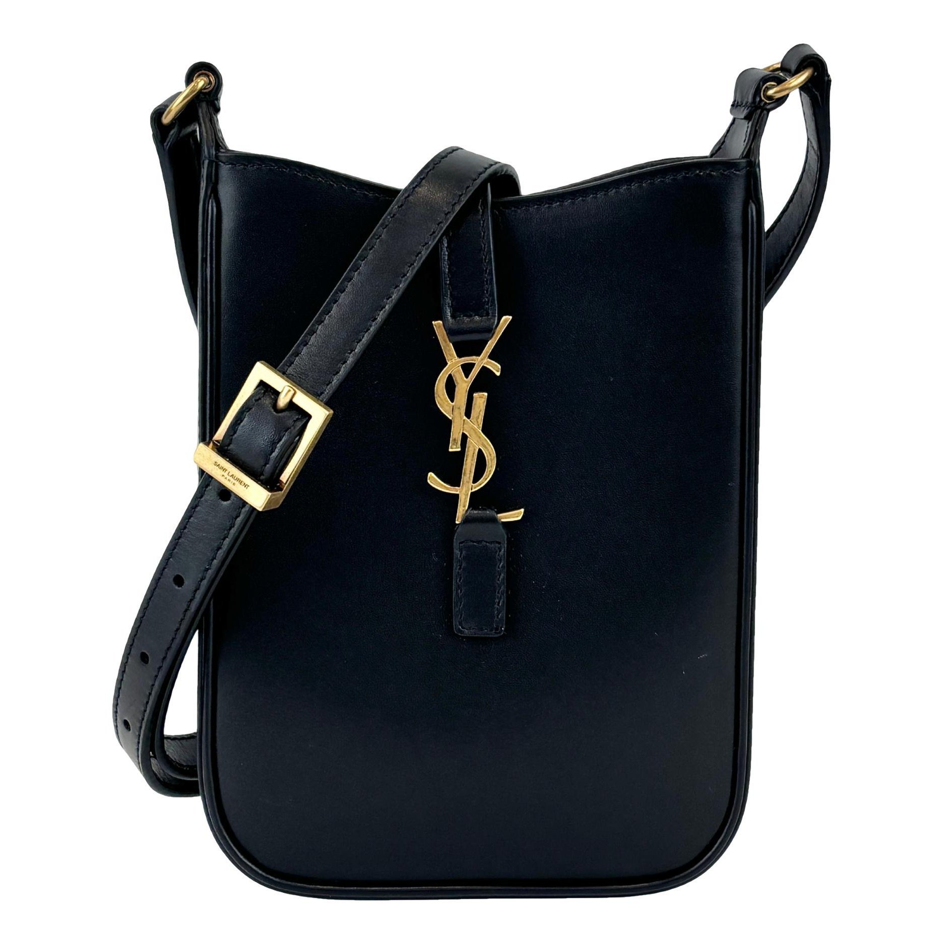 Le 5 à 7 leather crossbody bag