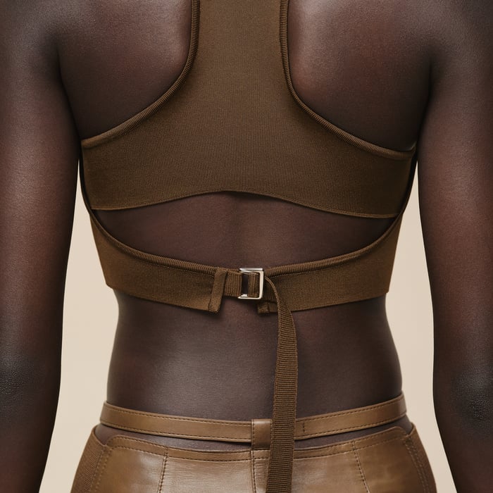 Marron Muschio Sleeveless Top