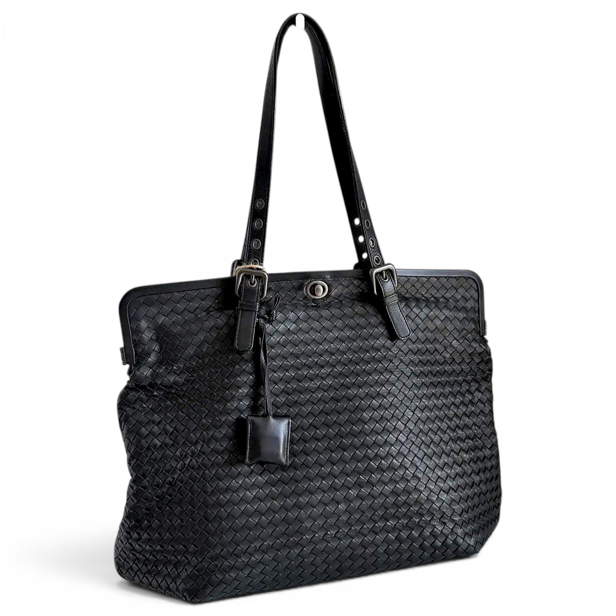 Leather handbag
