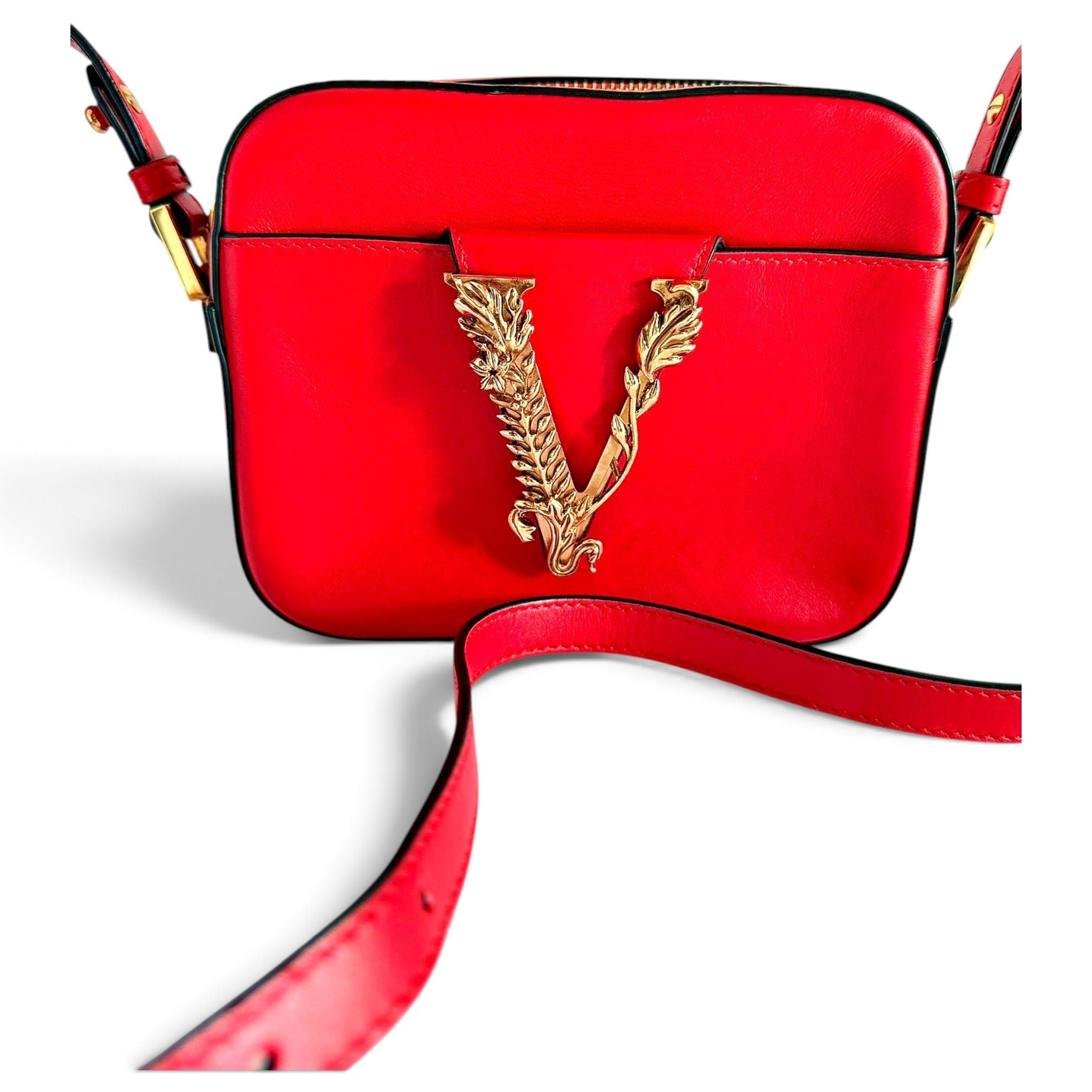 Virtus leather crossbody bag
