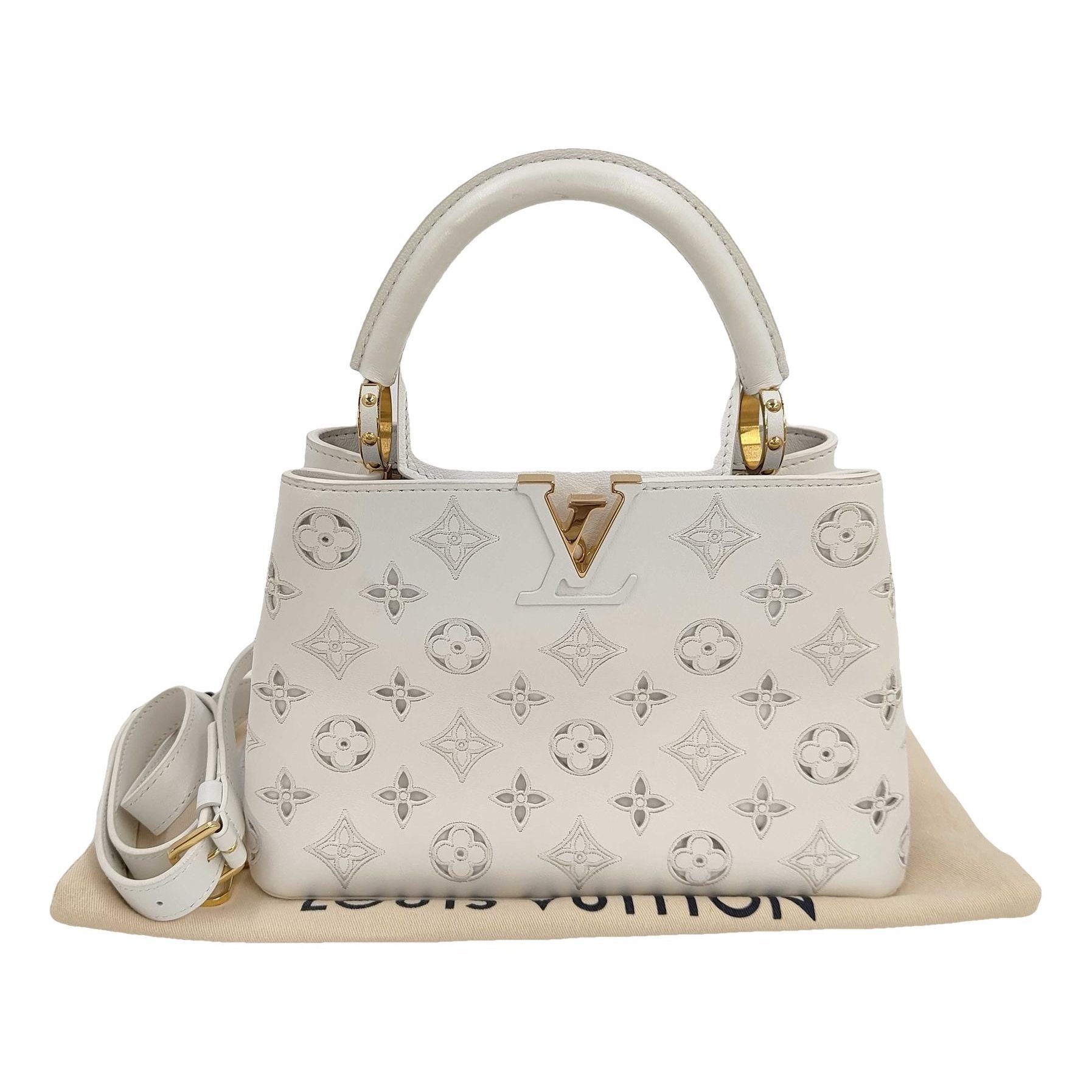 Capucines leather handbag