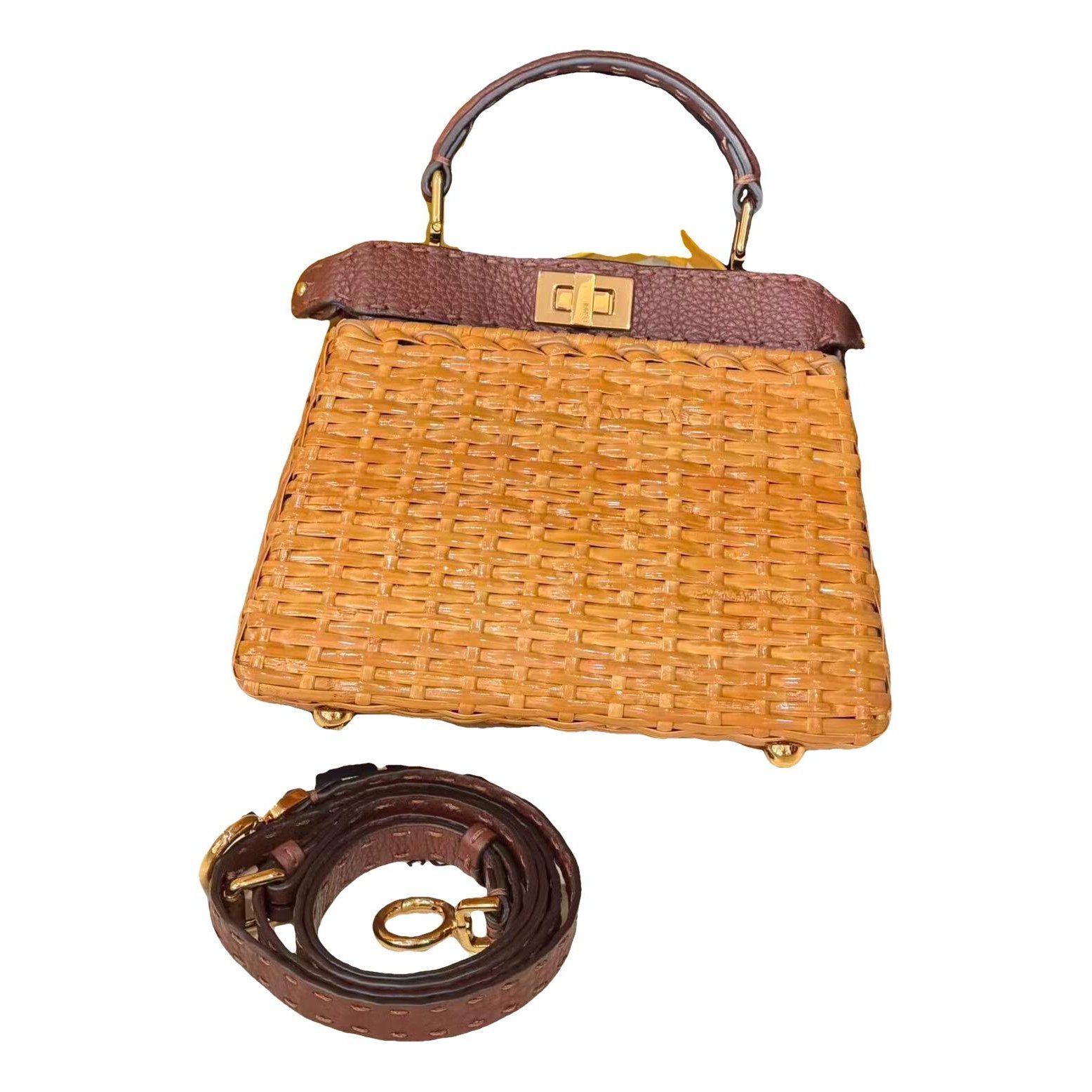 Peekaboo IseeU handbag
