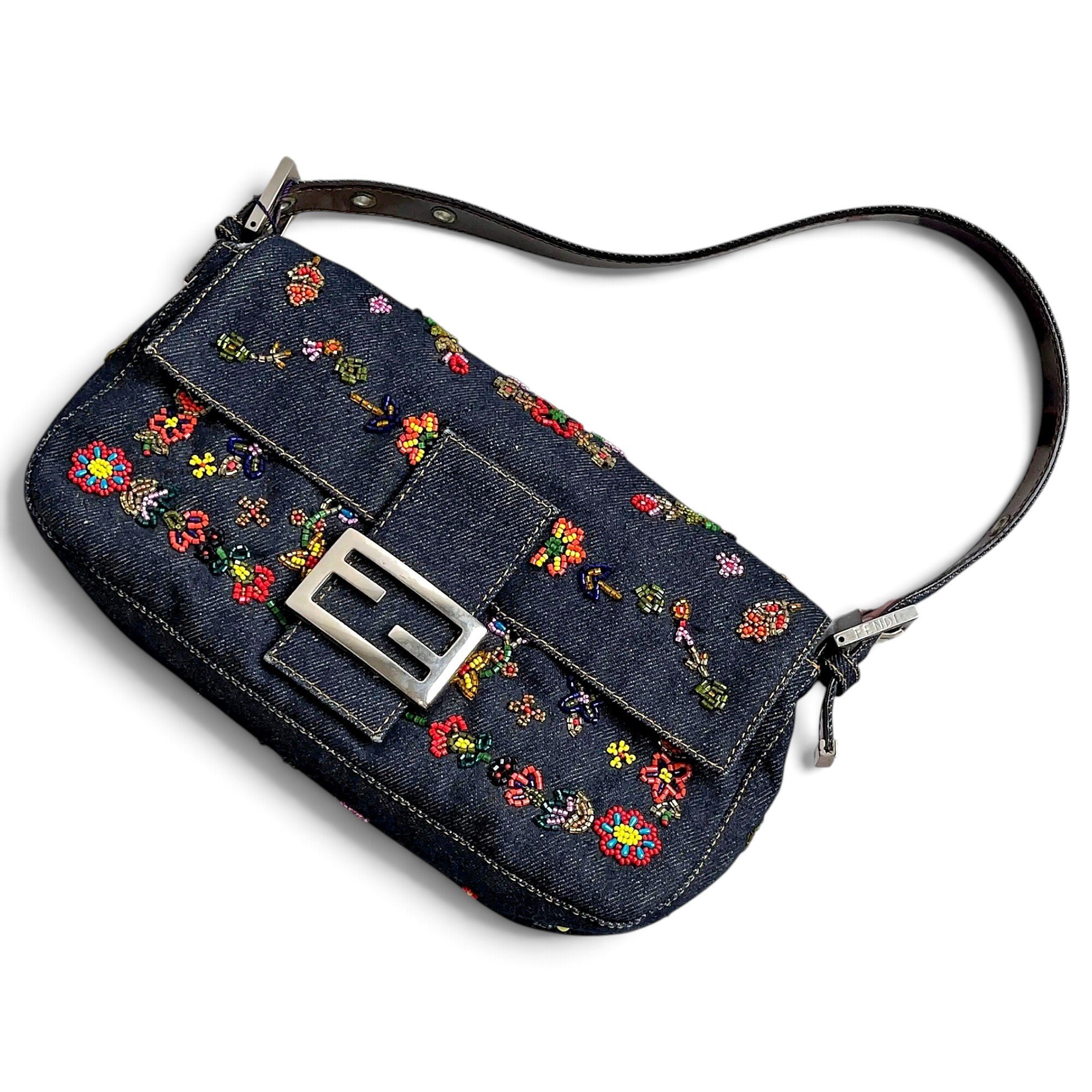 Baguette handbag