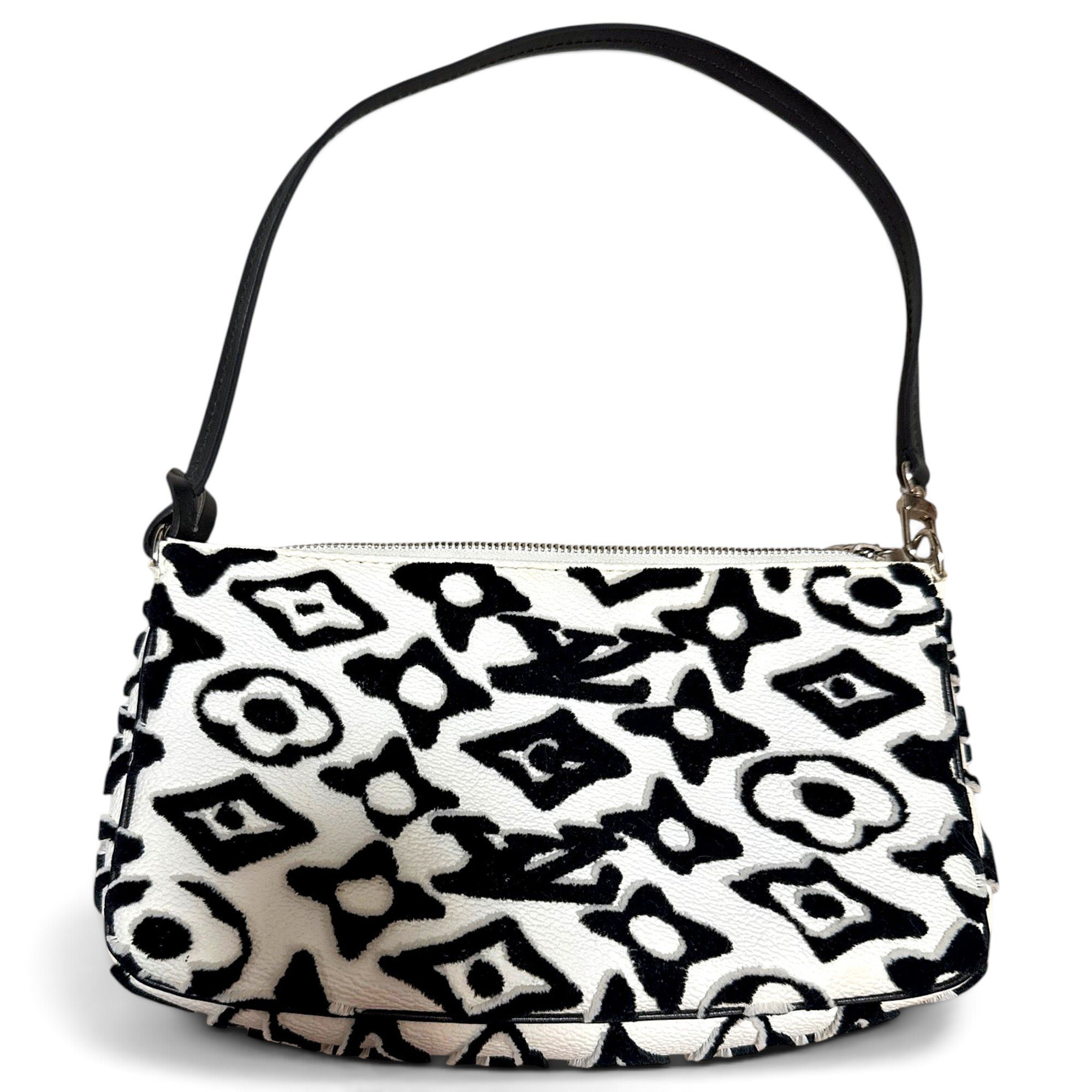 Pochette Accessoire leather handbag
