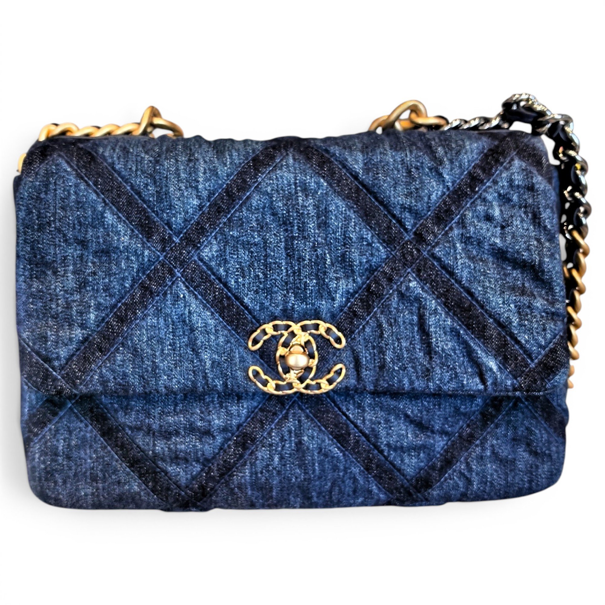 Chanel 19 handbag