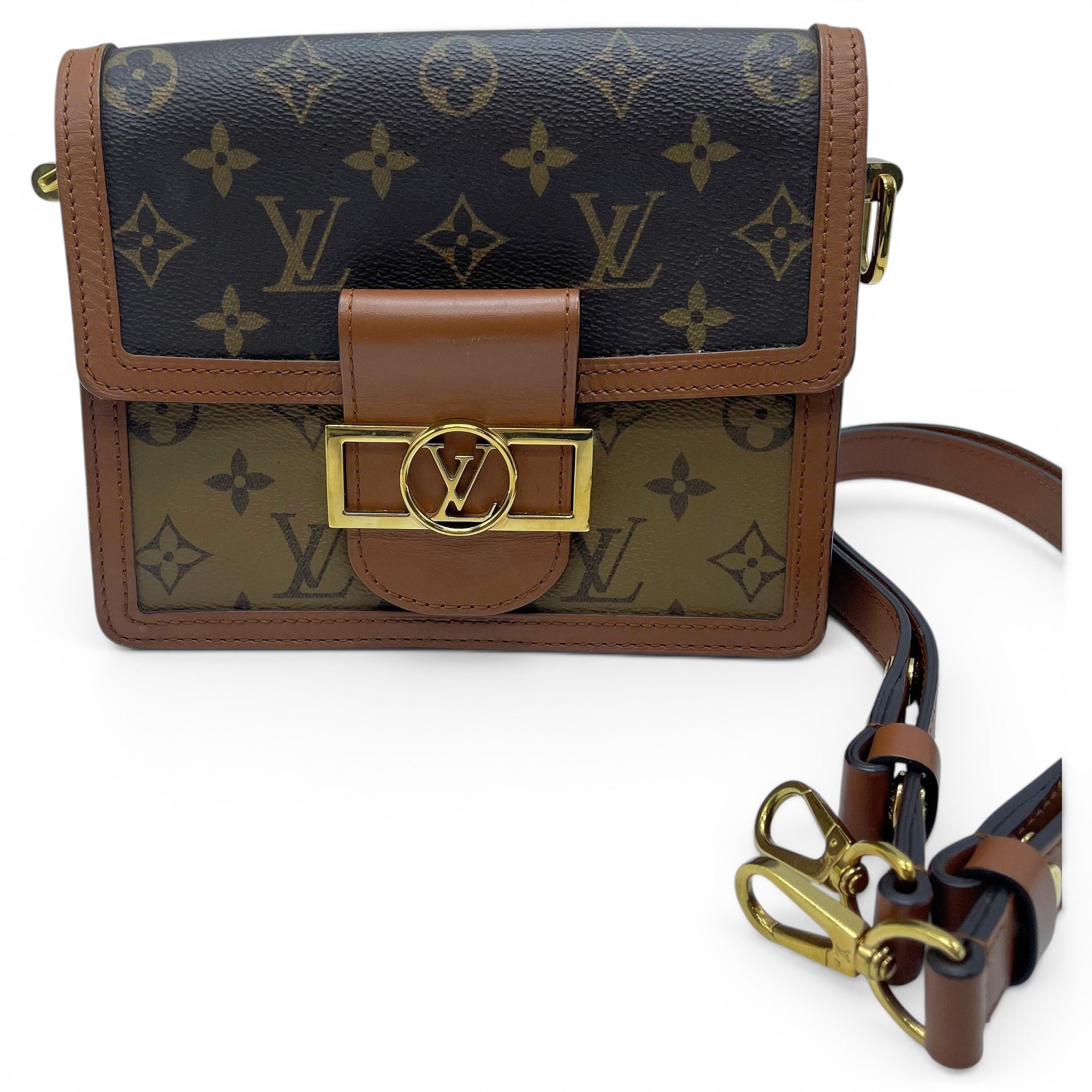 Dauphine leather handbag