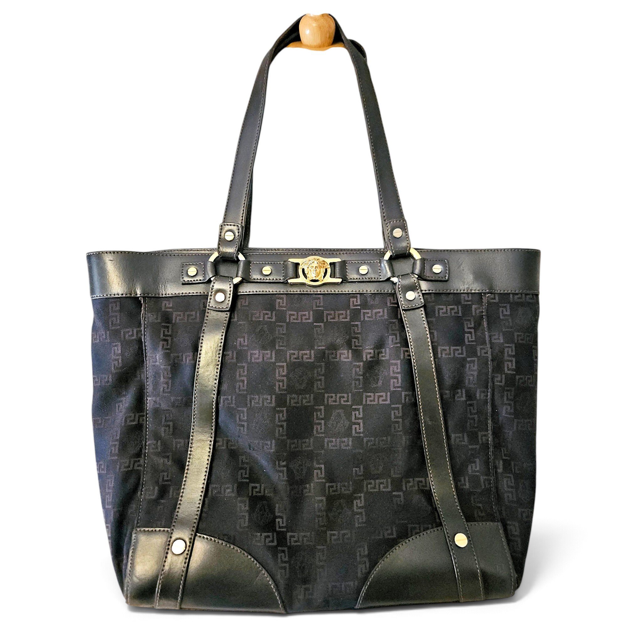 Icon leather handbag