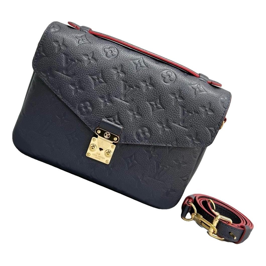 Metis leather handbag