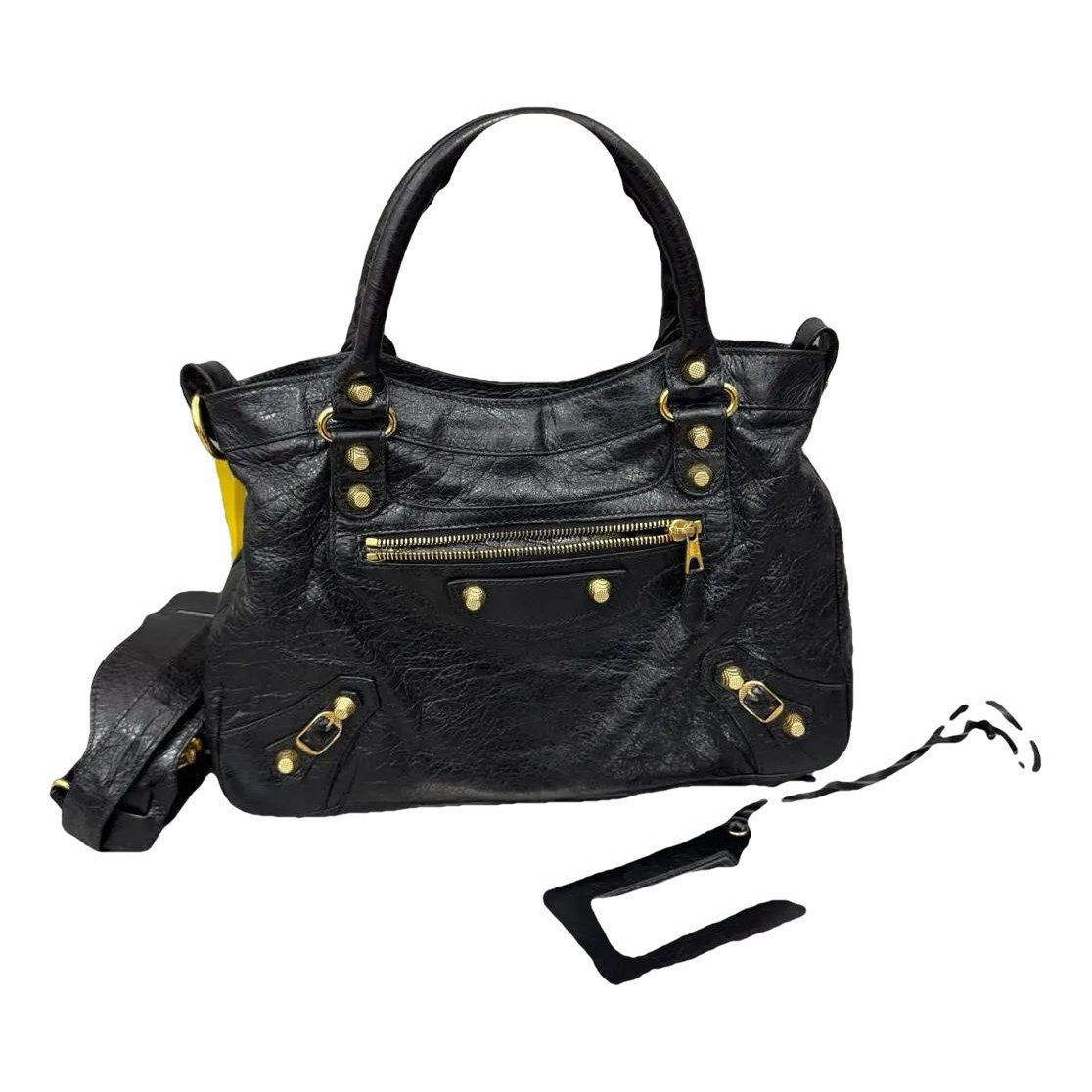 Town leather handbag