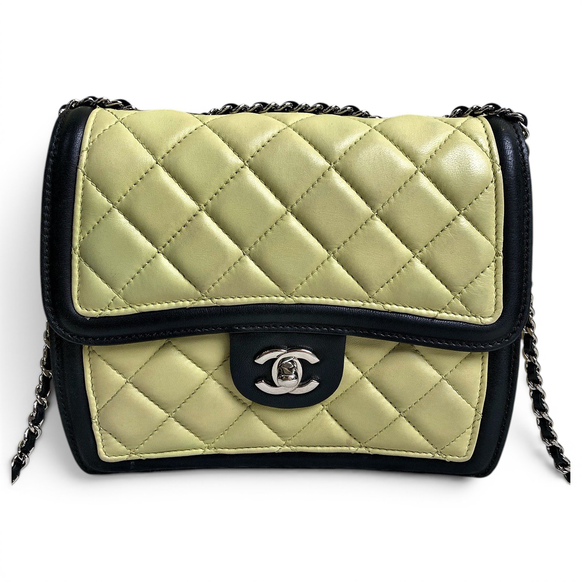 Trendy CC leather handbag