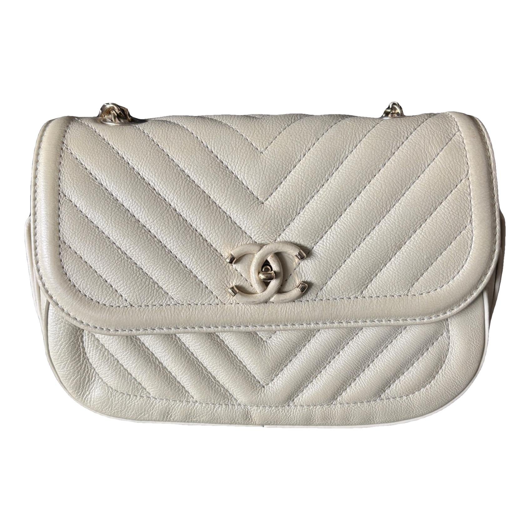 Timeless/Classique leather crossbody bag