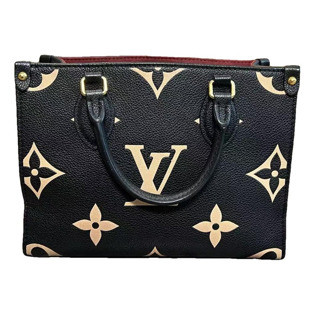 Onthego leather handbag