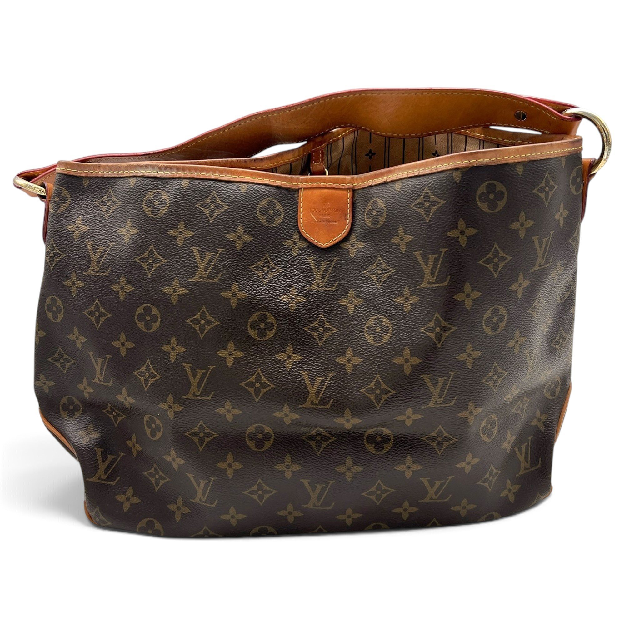 Graceful leather handbag