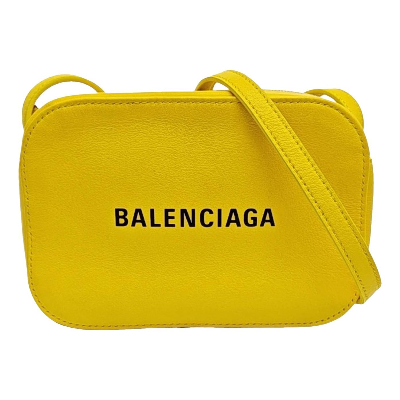 Everyday leather handbag