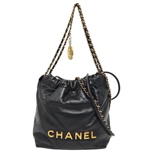 Chanel 22 leather handbag